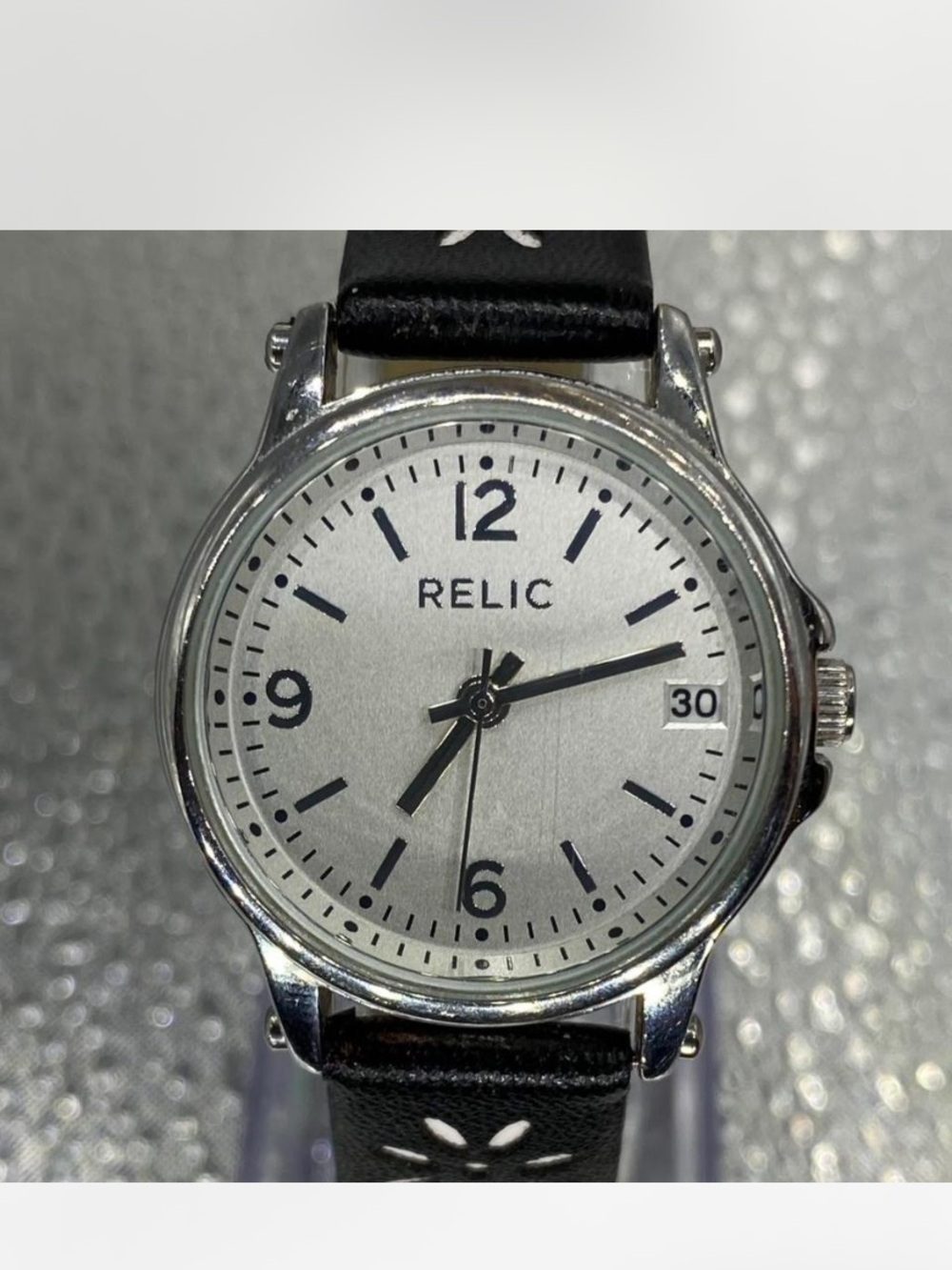 *** Relic  ^^^ Silver Dial Leather Strap Watch - Black & Silver *^*